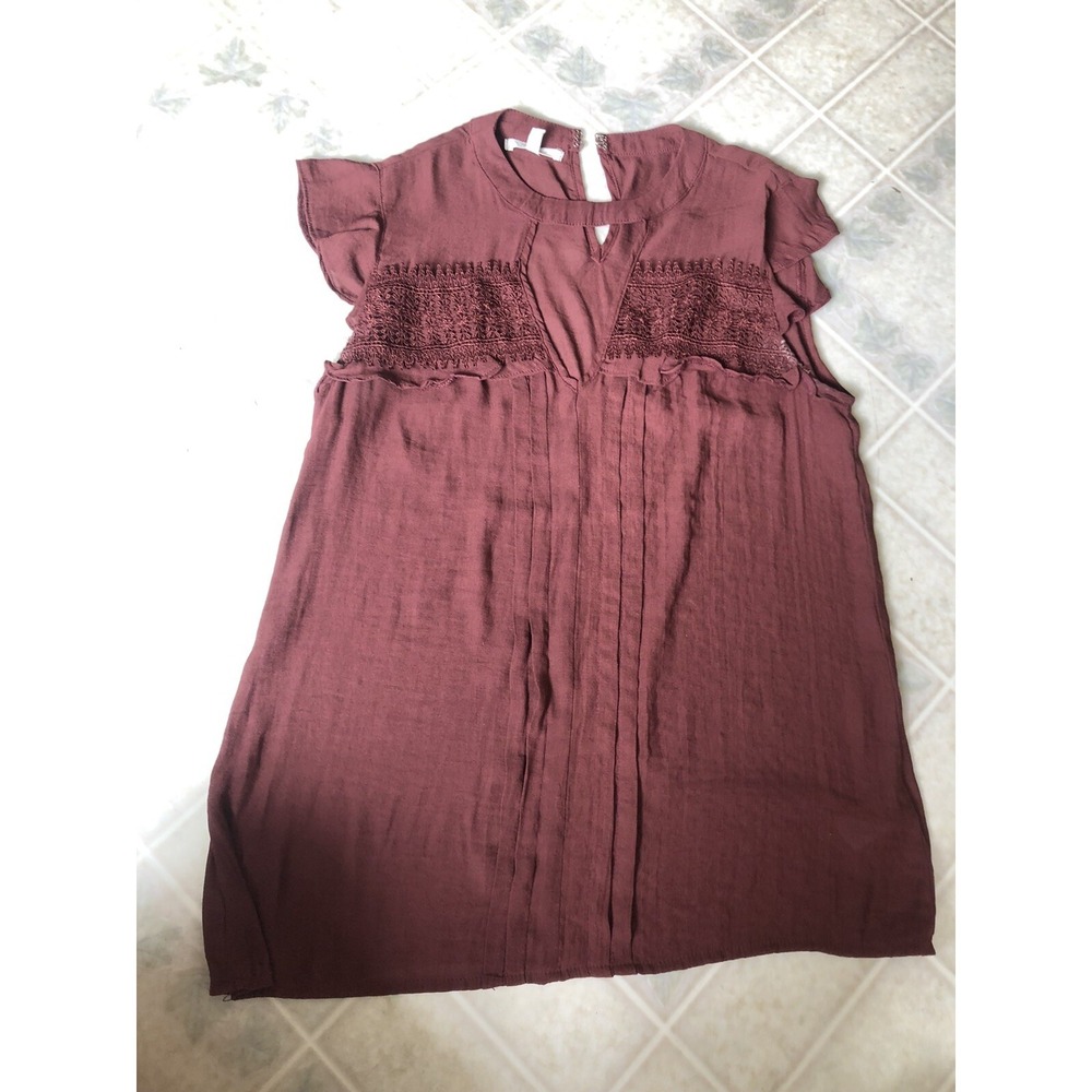 Maurices Burgundy Keyhole Front Sleeveless Tank‎ top Sz Small Ruffled  Arms
